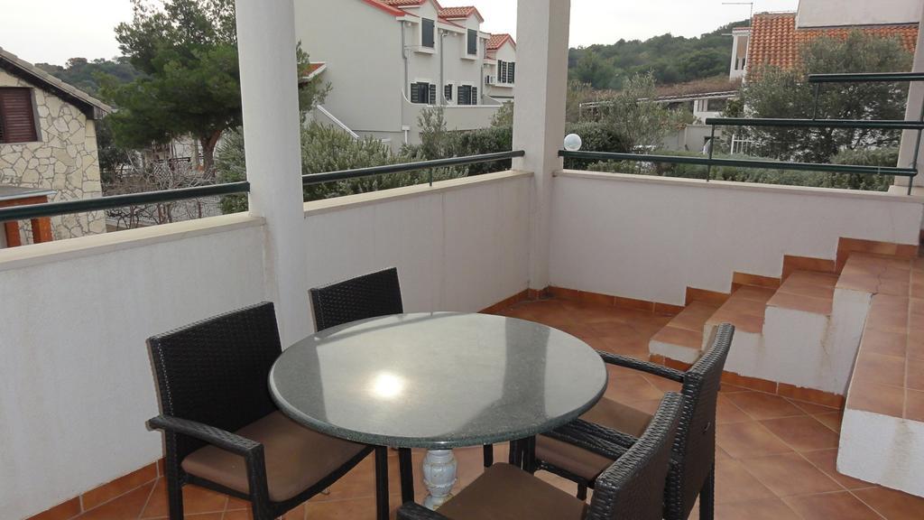 Villa Dvorine 迪斯诺 外观 照片