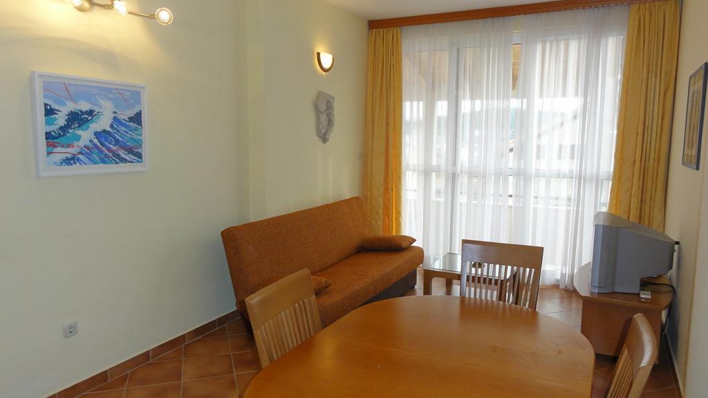 Villa Dvorine 迪斯诺 外观 照片